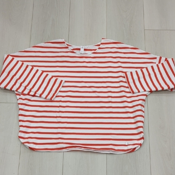 Fig Size Medium Nwot Orange and White Striped Women's Top - Picture 2 of 3